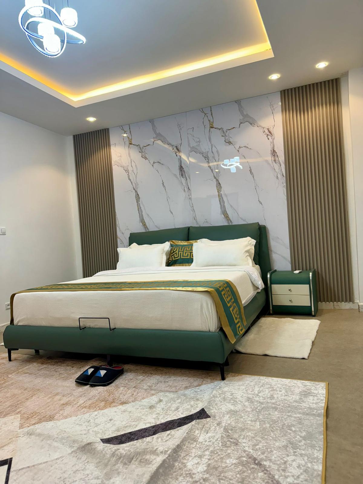 APPARTEMENT MEUBLÉ DE TYPE F3 À LOUER